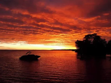 Lake Front Cabin with Amazing Views!