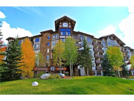 Gorgeous 1 Bedroom 1 Bath Condo in Center Village, Copper Mountain