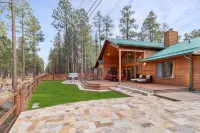 Bearfoot Cabin W/Hot Tub, Fire Pit, Game Room & Direct Access to the Forest
