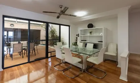 Executive Marina Townhouse