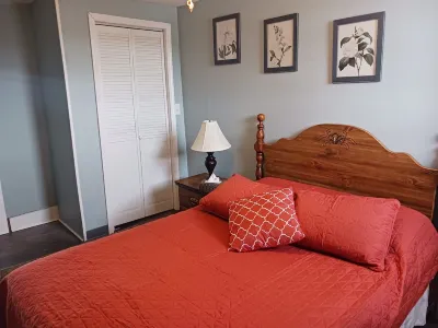 Cozy Apartment in the Heart of Downtown Geneva