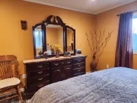 Guest house w heated garage/fiber internet near MTU