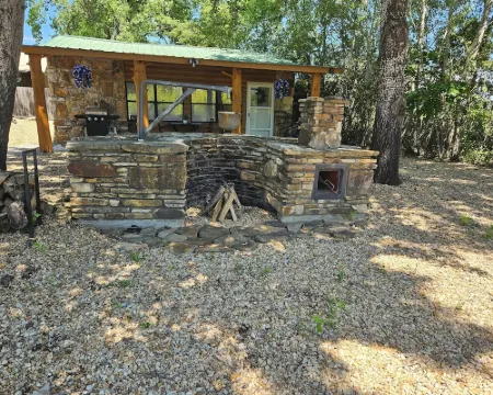 West Side Angler's Studio/Cabin close to Bull Shoals Lake Hotels in Ozark County