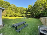 Rustic Family Retreat Getaway Pet friendly.