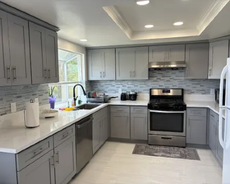 Newly remodeled House in Rowland Heights 4b3b 30 mins to Disneyland Hotels in Rowland Heights