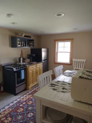 Cozy 4 season waterfront cottage in the white mountains on the bearcamp river! 奧西皮住宿飯店