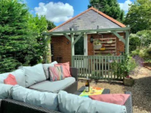 The Fieldhouse: Cosy Pet-Friendly Norfolk Broads Retreat Hotels in Halvergate