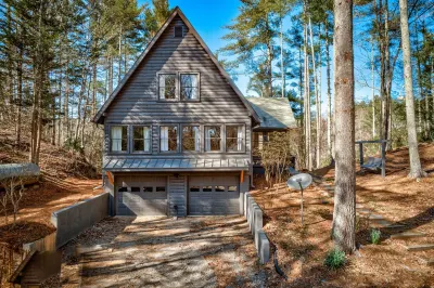 Before The Bend River Cabin Georgia Mountain Falconry 주변 호텔