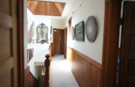 Perfect Location - 4BD,1BA - Restored Redwood Home of SF Artists