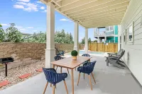 Sandpoint Seaclusion with OCEAN VIEWS,ELEVATOR,PRIVATE POOL,& Beach Boardwalk