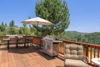 Mountain Family & Pet Home - Hot Tub - Hiking Trail - Valley Back Yard View