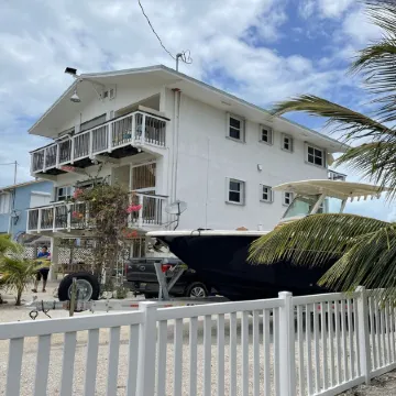 Waterfront 75’Dock POOL Kayaks Bikes SombreroBeach2mi OutdoorSpace WalkToStores