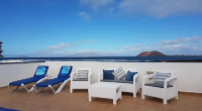 Luxury Villa - Private Heated Pool - Wi-Fi- 25 Metres to Beach - Casa Elena