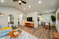 Trailside Modern Home 2-Bed, 1-Bath - Steps from Handcut Hollow Trails Hotels near Frank Lloyd Wright’s Bachman-Wilson House