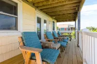 Beachside-Ocean views & Great beach access