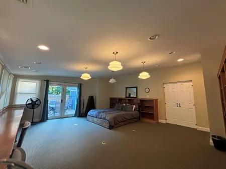 Rustic Family Retreat Getaway Pet friendly.