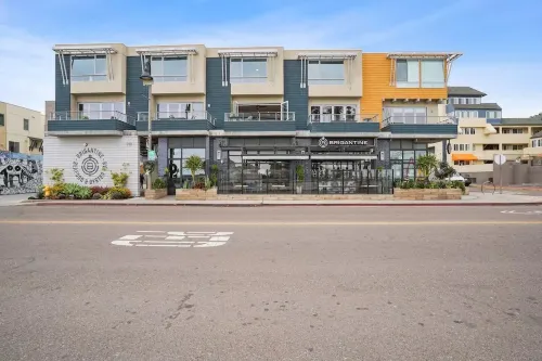 BeachBreak #6 Spacious+Luxurious Beachfront Suite Hotels in Imperial Beach