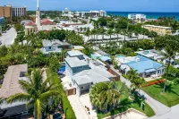 Charming Delray Beach House -Steps to Beach & Atlantic Avenue! VIP Beach Passes!