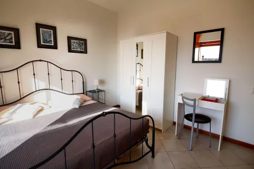 SOLE: Welcoming apartment , relaxation,lake mountains  olive grovess... -  Ferienwohnungen