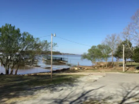 Cabin #2 at Snug Harbor Cabins Lake Eufaula, OK