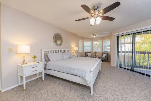 Spacious 5,000+ sq ft house, Close to PDX Airport