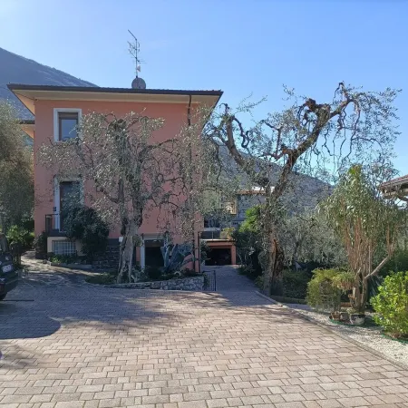 Stella cozy apartment, garden, lake, mountain relax, pets allowed