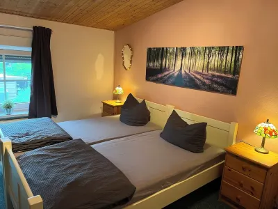 Ferienhaus "stück - Davon " Nr. 2 - Ruhig, Garten, Grillplatz, See, Schorfheide Biorama Projekt 주변 호텔