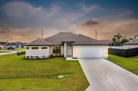 The Salty Cape -Newly Constructed Private Pool Home