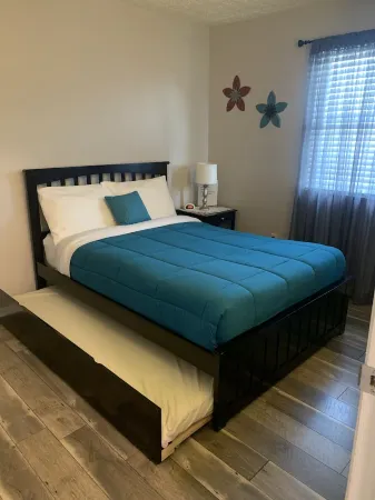 Ezekiel's Getaway Side 1 - near Ark Encounter with Game room