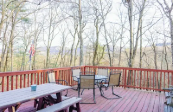 Spacious + Rustic Cabin Near Penns Creek