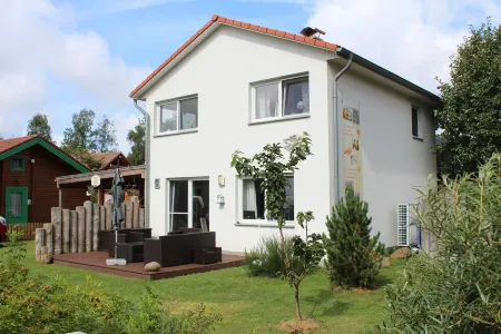 Apartment "Sonnenterrasse" – Ground Floor Family Retreat Отели в г. Фулендорф