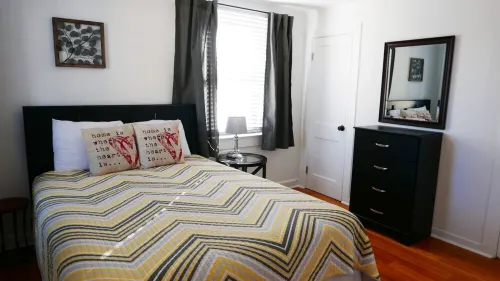 C1, Perfect location in city center with balcony, near beaches, free parking!