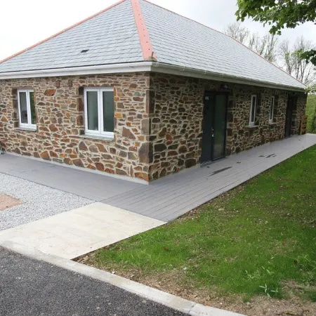 Private spacious house 5 mins by car to the beach