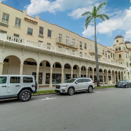 Amazing Palm Beach Island•Pool•King•Wi-Fi•A/C•Island View•Parking Pass