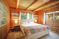 Large Log Cabin w/Ocean Views, indoor/outdoor games, 5mins walk to beach