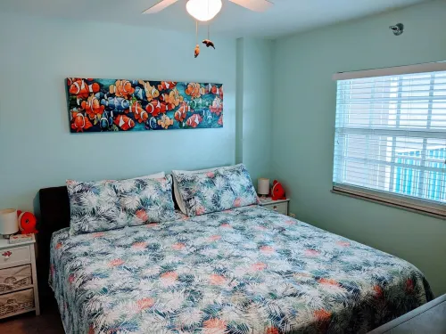 Ocean Oasis at Ocean Pointe Key Largo Pool Jacuzzi Beach in a Safe Gated Resort