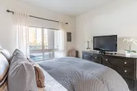 Walk to all Kirkland has to offer - balcony