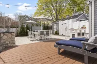 Downtown Luxury Villa on the Plymouth Waterfront Hotels near University of Massachusetts