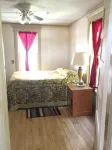 PET FRIENDLY Ranch Living w/ beautiful vistas near local attractions/festivities