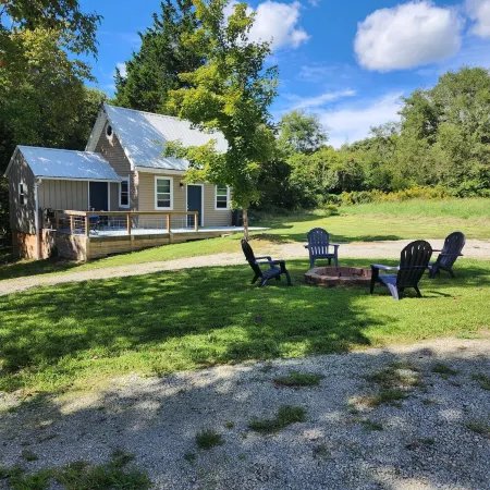 Unique Secluded Cabin with Loft on Classified Forest