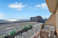 The Eden - Beachfront