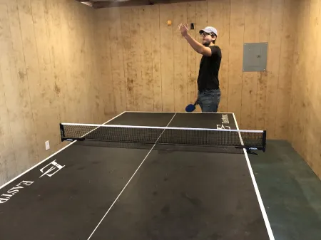 Cute Bungalow, Hot tub, game room,fenced yard Отели в г. Стамп Саунд