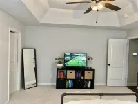 NEW MODERN Ranch-Style home — minutes from the course ! ⛳️