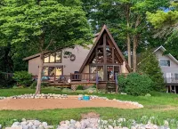 "A Frame of Mind" on Mullett Lake Hotels in Cheboygan County