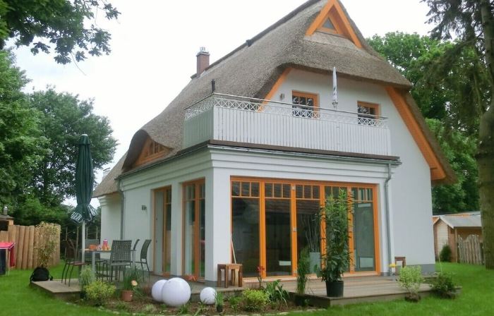 For a relaxing vacation under thatch in a quiet, central location in Wieck