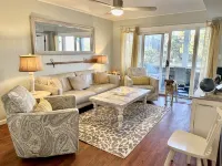 Direct Ocean Views from your bed & screened-in deck.Pet friendly! 2br 2bth