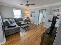 Private Deck & New Park! Summer Fun in Royal Oak