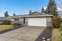 Cozy 3-bedroom house in peaceful Renton with WiFi, AC 지미 헨드릭스 메모리얼 주변 호텔