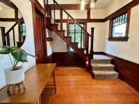 Boho Bungalow! King Bed-Full Backyard-Washer-Dryer-Fast WiFi!