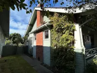 Boho Bungalow! King Bed-Full Backyard-Washer-Dryer-Fast WiFi!